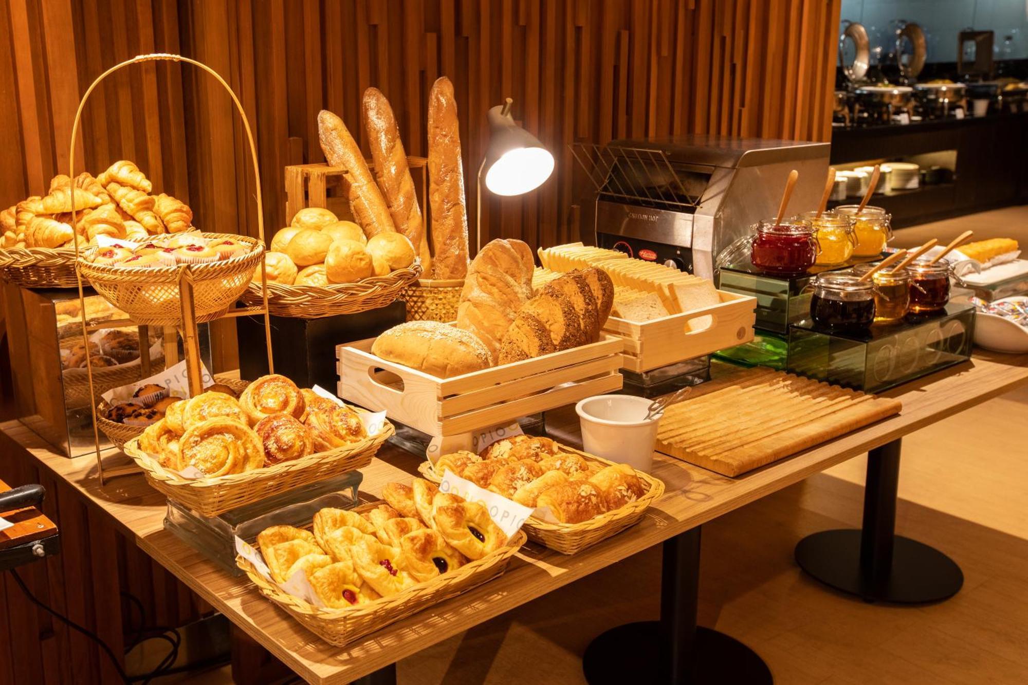 Golden Tulip Mandison Suites Bangkok Dış mekan fotoğraf