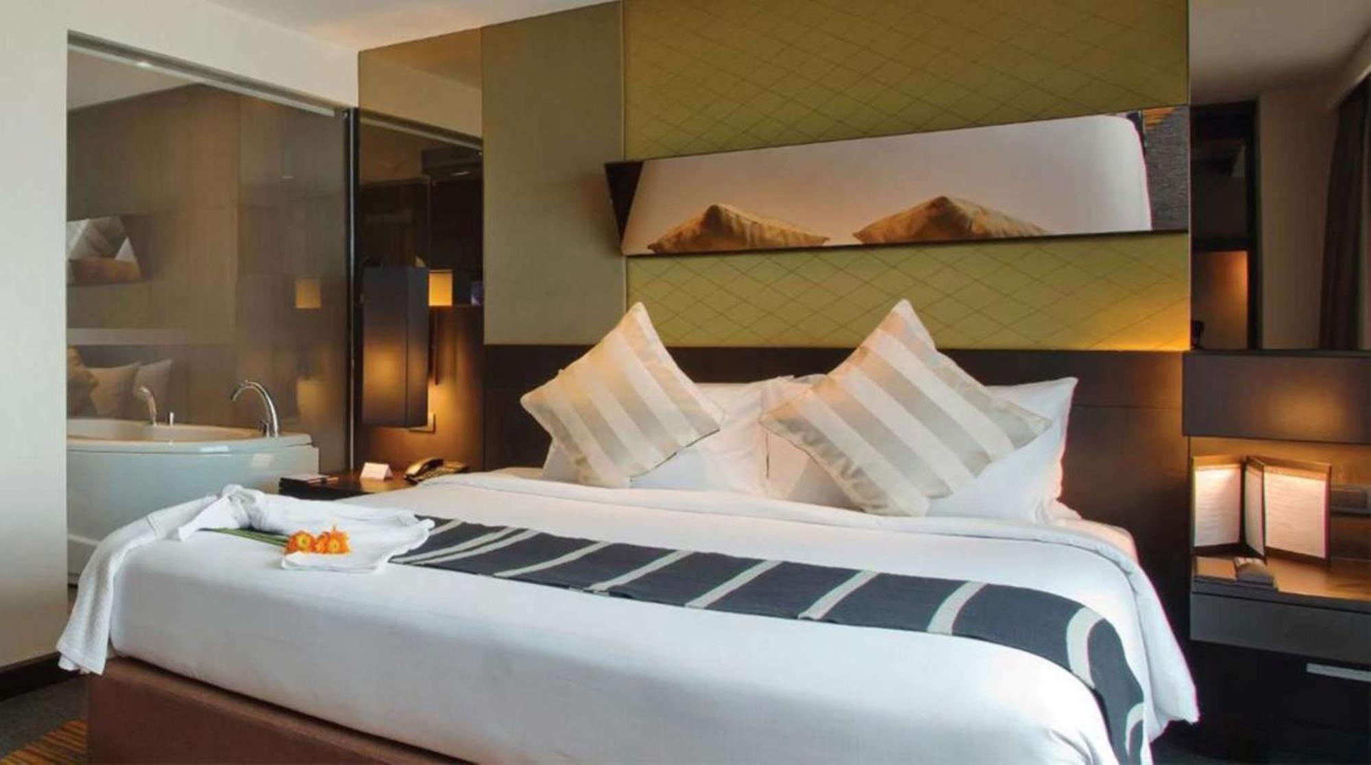 Golden Tulip Mandison Suites Bangkok Dış mekan fotoğraf
