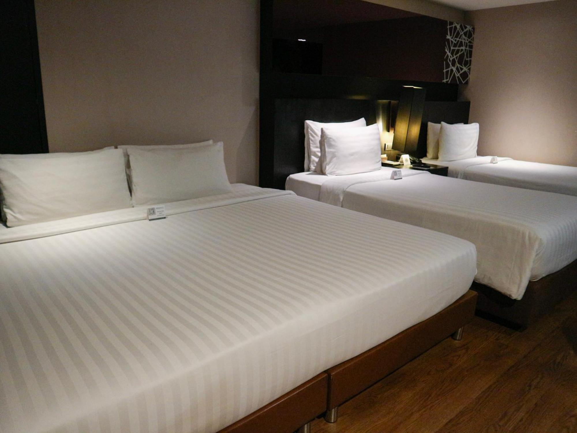 Golden Tulip Mandison Suites Bangkok Dış mekan fotoğraf